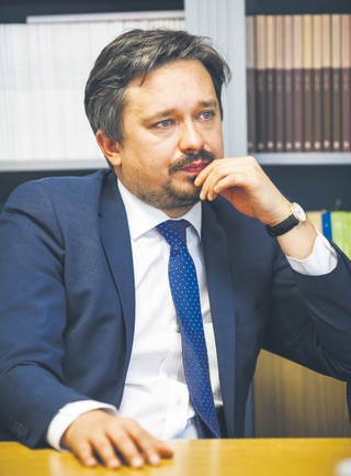 Spór o rozpatrzenie wniosków o tytuły profesorskie. Prezydent  nadal uważa, że nie obliguje go żaden termin