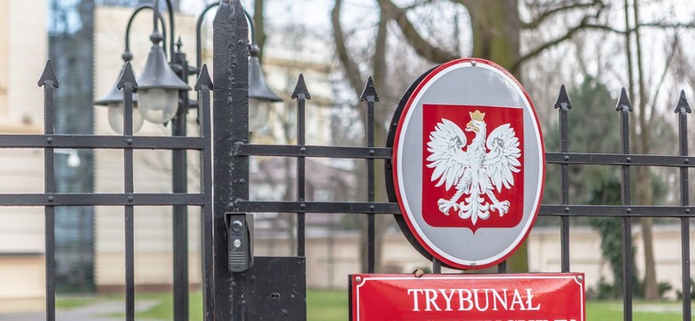 Trybunałowi się nie spieszy. Byłym esbekom już tak