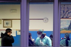 Grzesiowski: Polacy powinni być przygotowani na pojawienie się koronawirusa