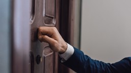 uwaga, ruszyły kontrole domów i mieszkań. sprawdzają, czy uregulowałeś rachunek na kwotę 349 zł