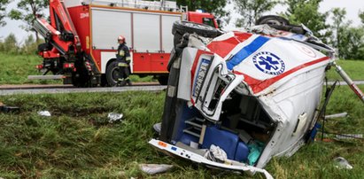 W tym wraku karetki była ciężarna! Auto pędziło do szpitala!