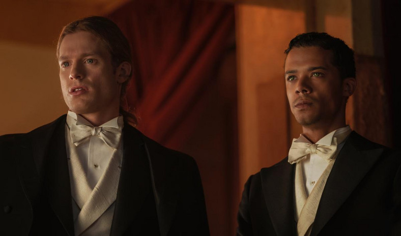 Sam Reid i Jacob Anderson w serialu "Wywiad z wampirem"