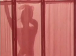 Komuniści uczyli kobiety, jak się myć