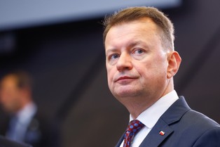 Błaszczak: MON zakończyło negocjacje na koreańską artylerię rakietową