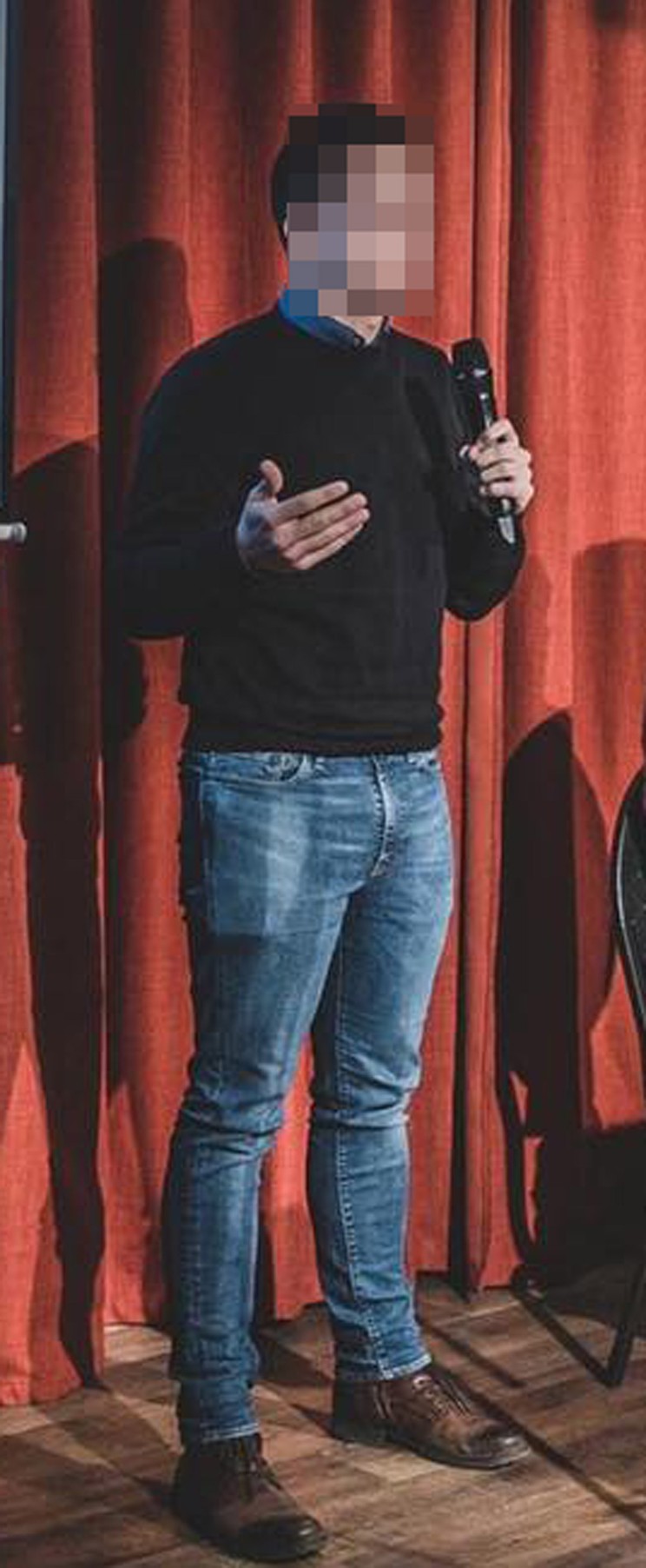 A köztársasági elnök irodájába engedély nélkül benyitó férfi lakossági fórumon is felszólalt 