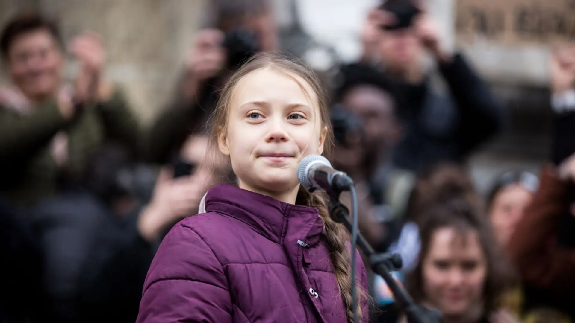 Greta Thunberg skrytykuje Polskę? Aktywistka z ekipą filmową odwiedziła Bełchatów