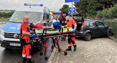 Szok w Przemyślu. Rozpędzone auto wjechało w ludzi na jednej z głównych ulic miasta