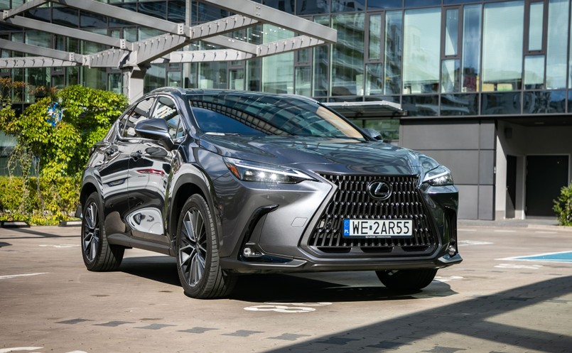 Lexus NX 450h+