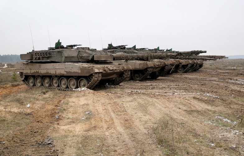 Sojsznicy zza Odry przywieźli do Orzysza 14 czołgów Leopard 2A6 oraz 13 transporterów opancerzonych Marder oraz 130 żołnierzy.