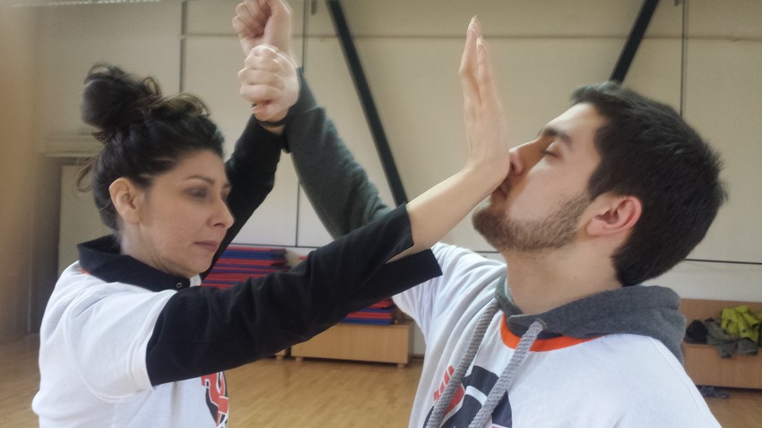 Udarac u nos može da onesposobi daleko snažnijeg protivnika