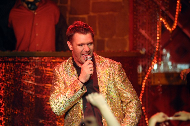 Serialowy „Pędzel” nie jest już pociesznym nieudacznikiem, ale odważnym i niekonwencjonalnym producentem muzycznym