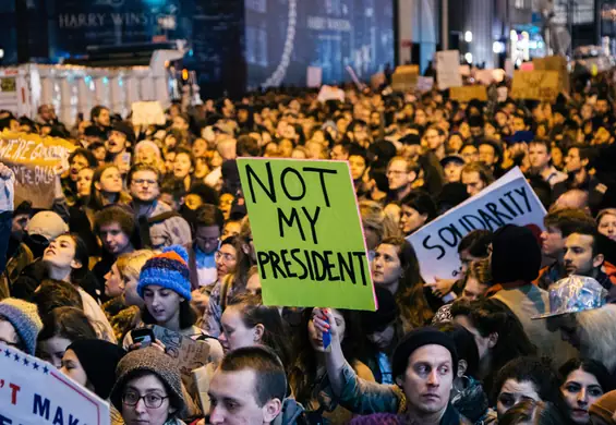 Protesty w USA po wygranej Donalda Trumpa. "To nie mój prezydent"