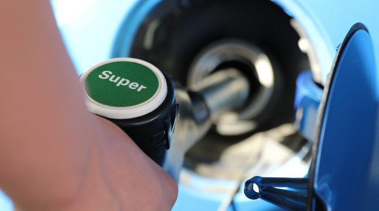 A változás a 95-ös benzint használó autósokat érinti. / Fotó: illusztráció/pixabay.com