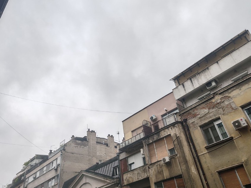Sivi oblaci nad Beogradom