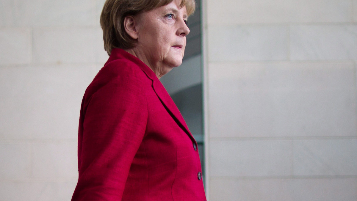 Niemiecki rząd postanowił, że pensje kanclerz Angeli Merkel, ministrów i parlamentarnych sekretarzy stanu wzrosną o 5,7 proc. do sierpnia przyszłego roku. To pierwsze od 12 lat podwyżki wynagrodzeń dla członków rządu w Berlinie.