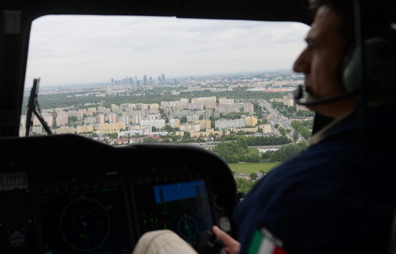 Prezentacja śmigłowca AgustaWestland AW149 na Lotnisku Warszawa-Babice . <br><br>
fot. (zuz/mr) PAP/Bartłomiej Zborowski