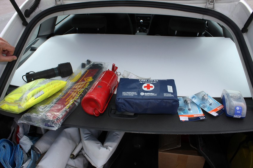 Prva pomoć u automobilu