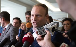 Krytykował Kaczyńskiego i… awansował w Kancelarii Prezydenta