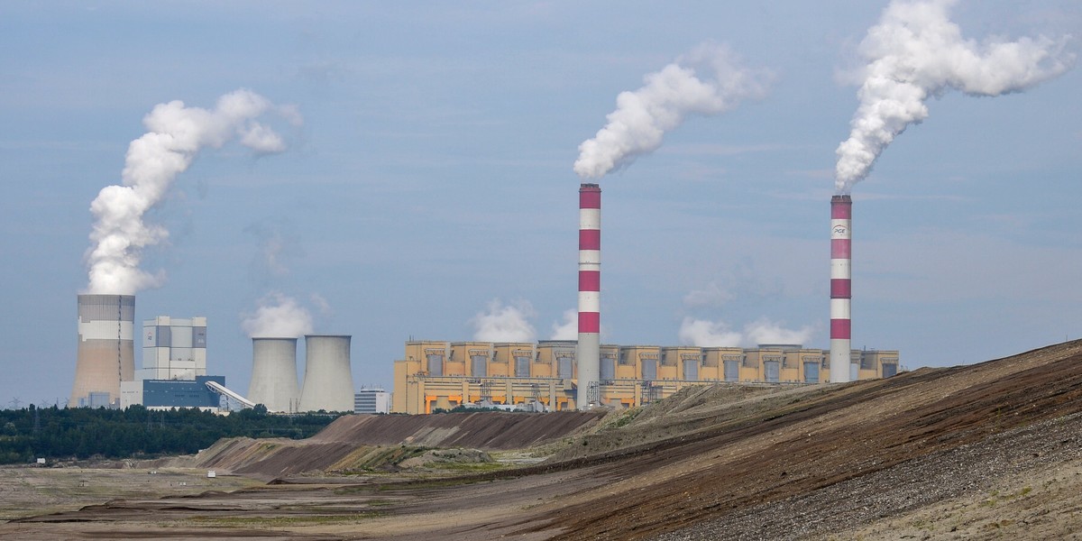 Elektrownia Bełchatów, należąca do koncernu PGE.