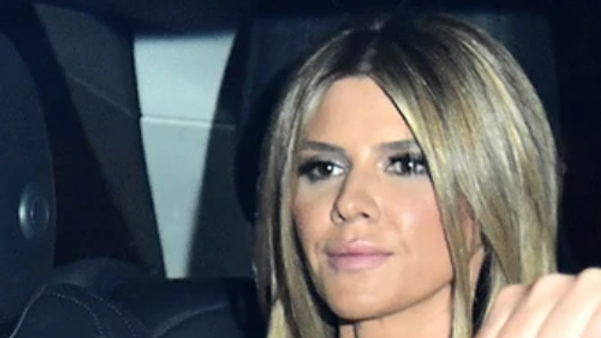 RODITELJI MELINE DŽINOVIĆ STIGLI U MONAKO Sprema se gala svadba sa bogatim Englezom, a ovako je izgledala svadba sa Harisom: Imali su peh koji se prepričava