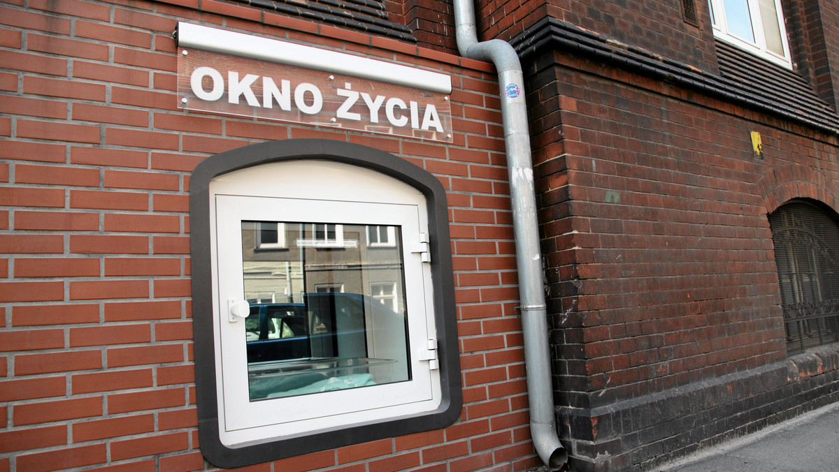 Czteromiesięczna dziewczynka w oknie życia we Wrocławiu