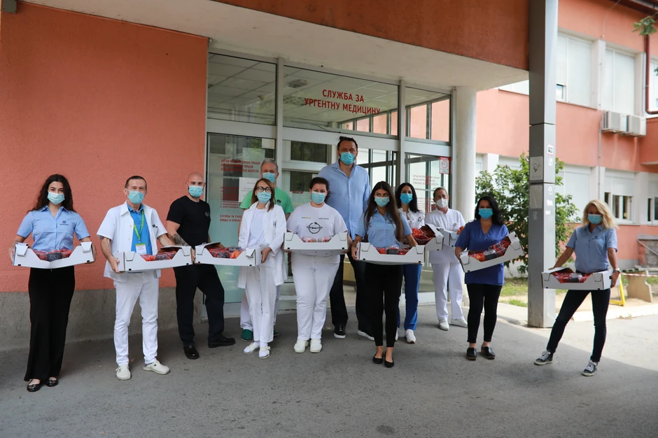 Urucenje donacije KBC Zvezdara (2)