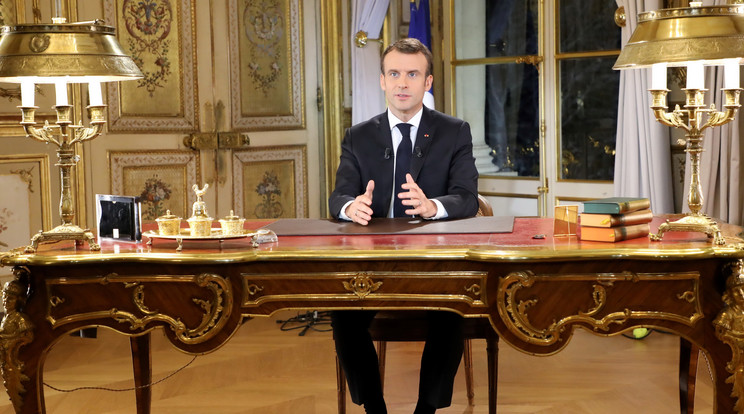 Macron tévébeszédben 
ismeri el a felelősségét / Fotó: MTI/EPA - Ludovic Marin