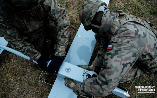 Wojsko sięga po specjalistów IT i operatorów dronów. Są pierwsze powołania