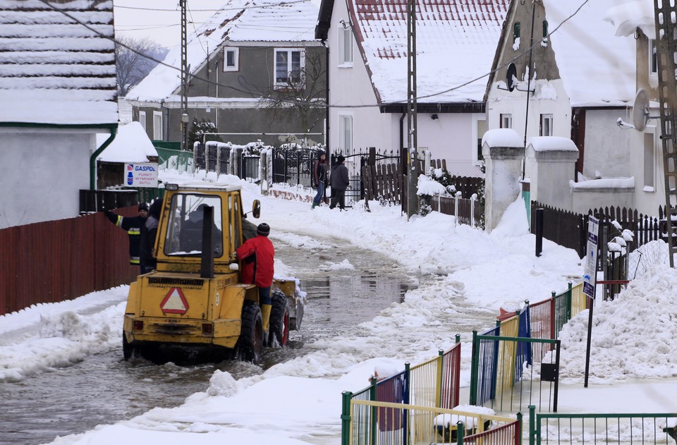 KRAJNIK DOLNY ODRA ZATOR LODY PODTOPIENIA