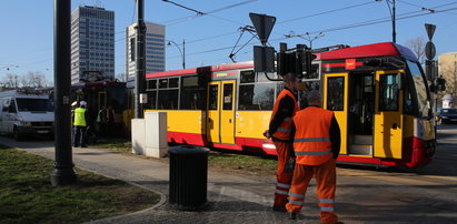 Zderzenie tramwaju z autobusem