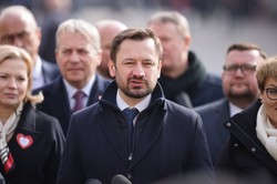 Pensje prawie 40 tys. zł miesięcznie, do tego premie po 100 tys. zł. Ujawnili zarobki w krakowskich spółkach