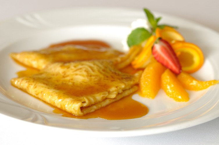 <b>Crepes suzette</b><br />Popularna wersja francuskich naleśników