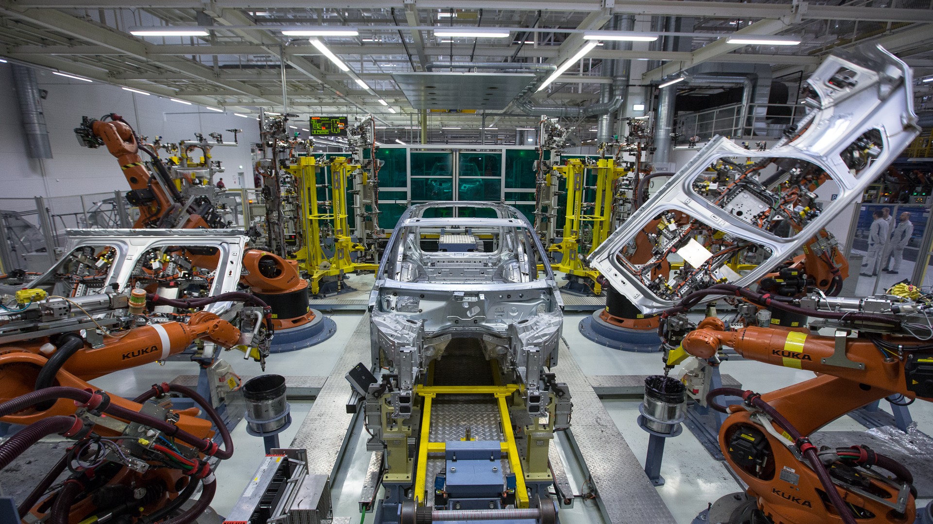 Spustenie výroby SUV vozidiel vo Volkswagen Slovakia sa zapísalo do histórie závodu ako najväčší investičný projekt