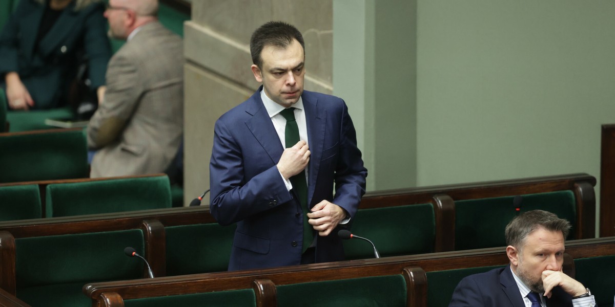 Minister finansów Andrzej Domański w sejmie.