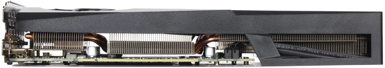 Gigabyte GeForce RTX 3060 GAMING OC – za odprowadzanie ciepła od GPU odpowiedzialne są 3 ciepłowody połączone z trzema blokami cienkich, aluminiowych radiatorów. Płyta PCB karty jest też bardzo krótka i większość układu chłodzenia znacznie wystaje poza PCB.