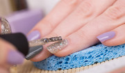 Paznokcie żelowe - czy warto robić manicure żelowy? Pielęgnacja paznokci po zdjęciu żelu