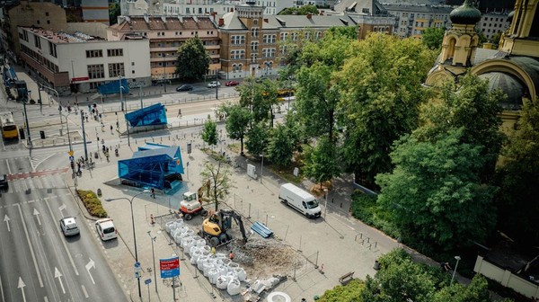 W zeszłym roku usunięto z Warszawy aż 31 tys. mkw. betonu i zastąpiono go zielenią