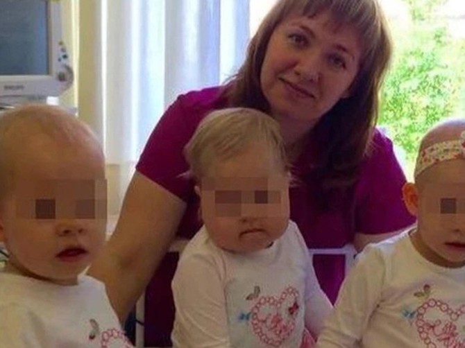 Kristina sa ćerkama