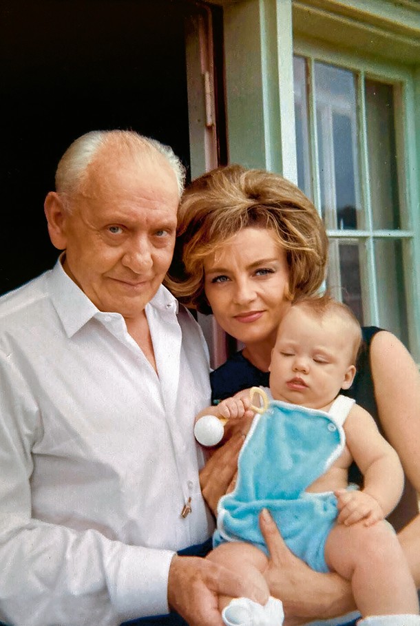Stanisław Maczek z najstarszą córką Renatą i wnuczką Karoliną, Chicago, 1965 r.