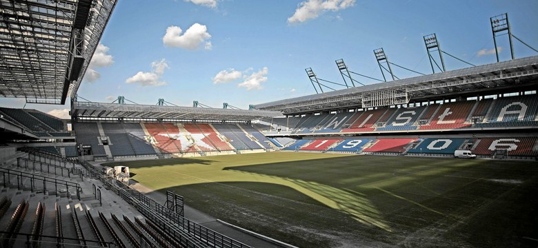 Stadion miał być dumą na Euro. Stał się finansową studnią bez dna