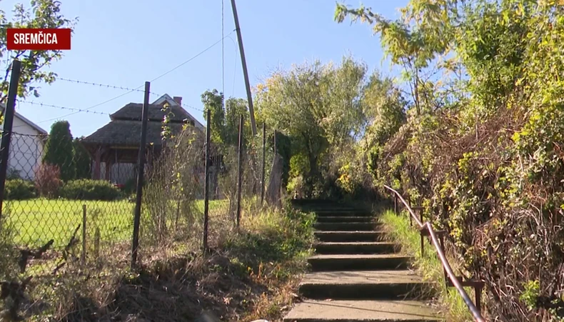 Meštani tvrde da je manijak napao devojku u Sremčici