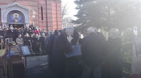 Tomislav Nikolić izjavljuje saučešće Mileni Ivanović, supruzi ubijenog Olivera Ivanivća