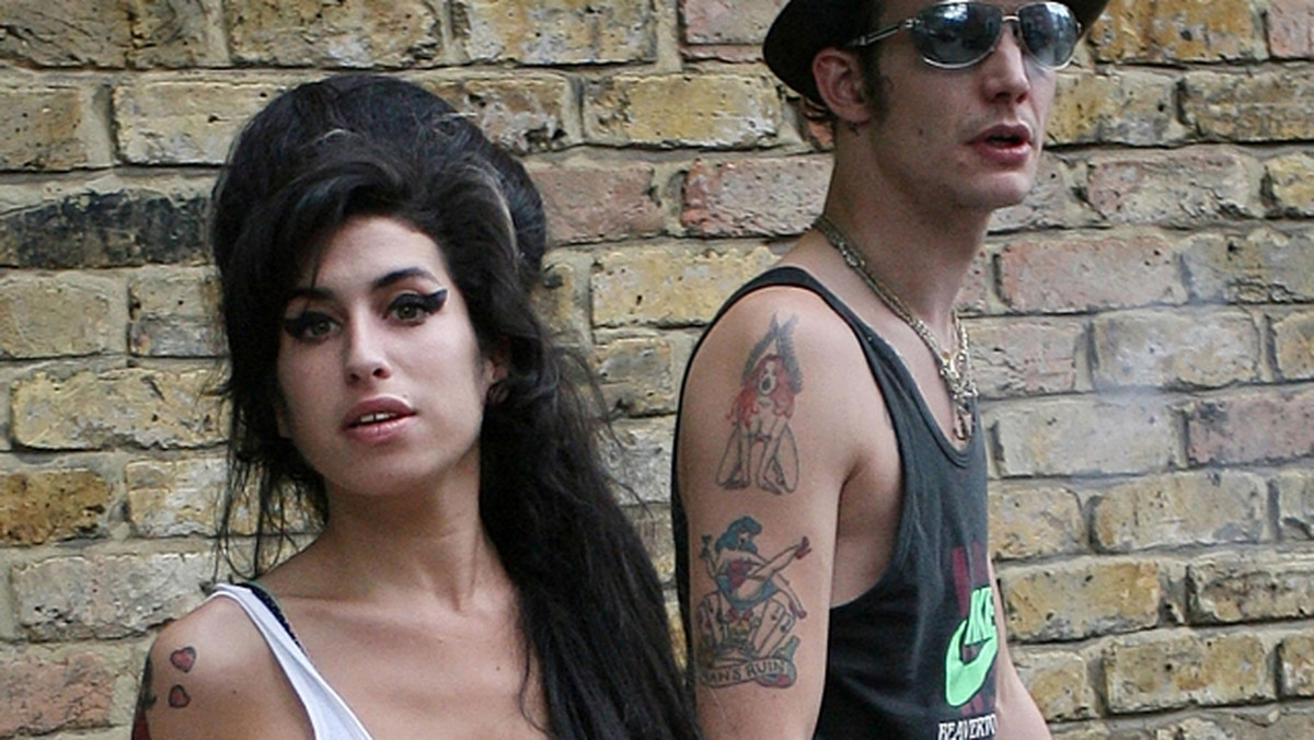 Śmierć Amy Winehouse, zdruzgotała także eksmęża piosenkarki - Blake’a Fielder’a-Civila.