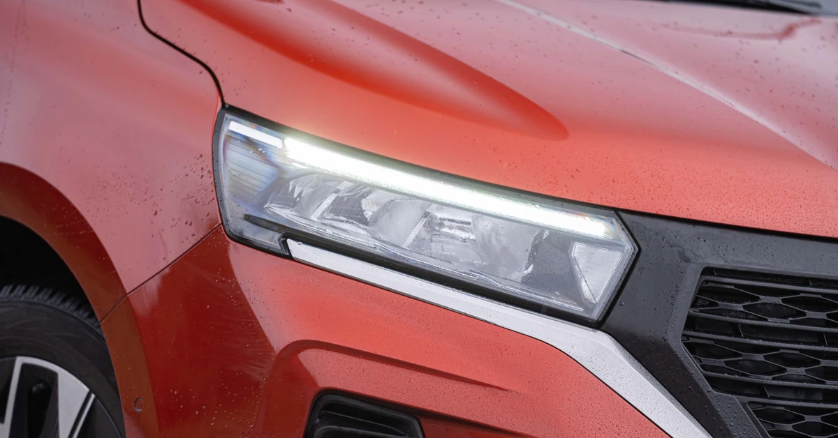 Tak wygląda rodzinny Nissan. Pakujesz walizki i śmiejesz się z SUV-ów