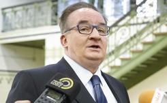 'Powiedziałem sobie wtedy w myślach: co za szmata'. Saryusz-Wolski ostro o Tusku