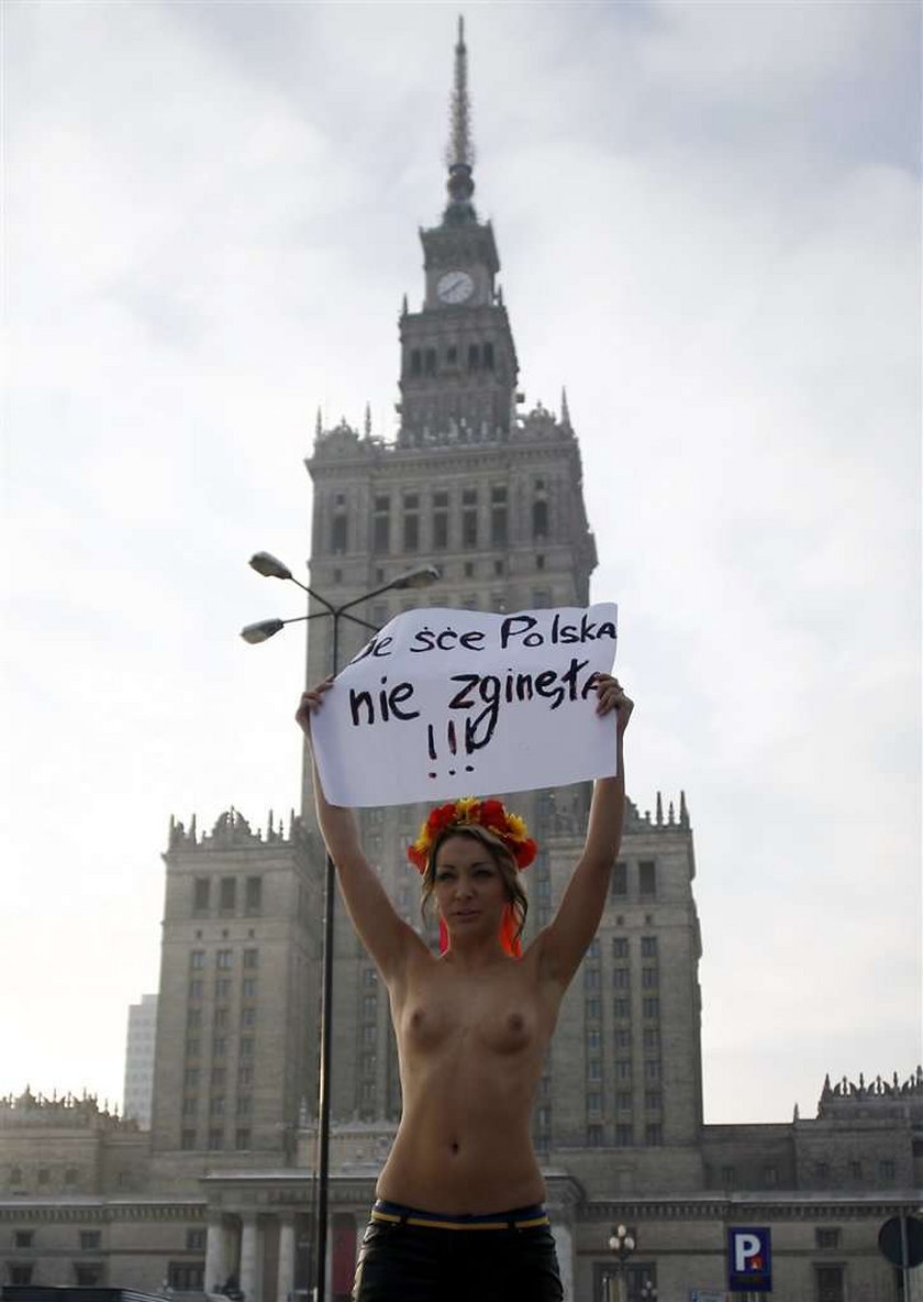 Protestowała topless w stolicy. Została aresztowana!