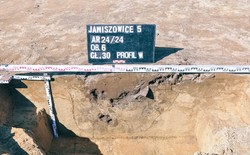 Sensacyjne odkrycie wstrzymało budowę drogi S1. O ile wydłuży się termin ukończenia prac?