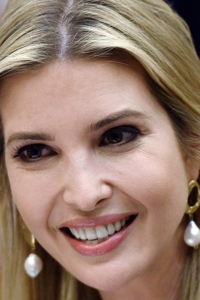 Ivanka Tramp u haljini koja je magnet za poglede - gola ramena u prvom planu