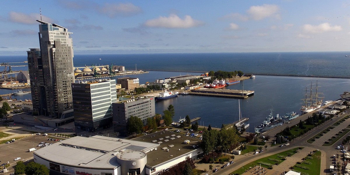 Sea Towers to kompleks dwóch budynków, który góruje nad historycznym centrum Gdyni.