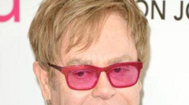Szülinapozott Elton John